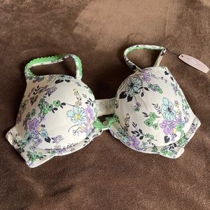 Victoria’s Secret body by Victoria 34C